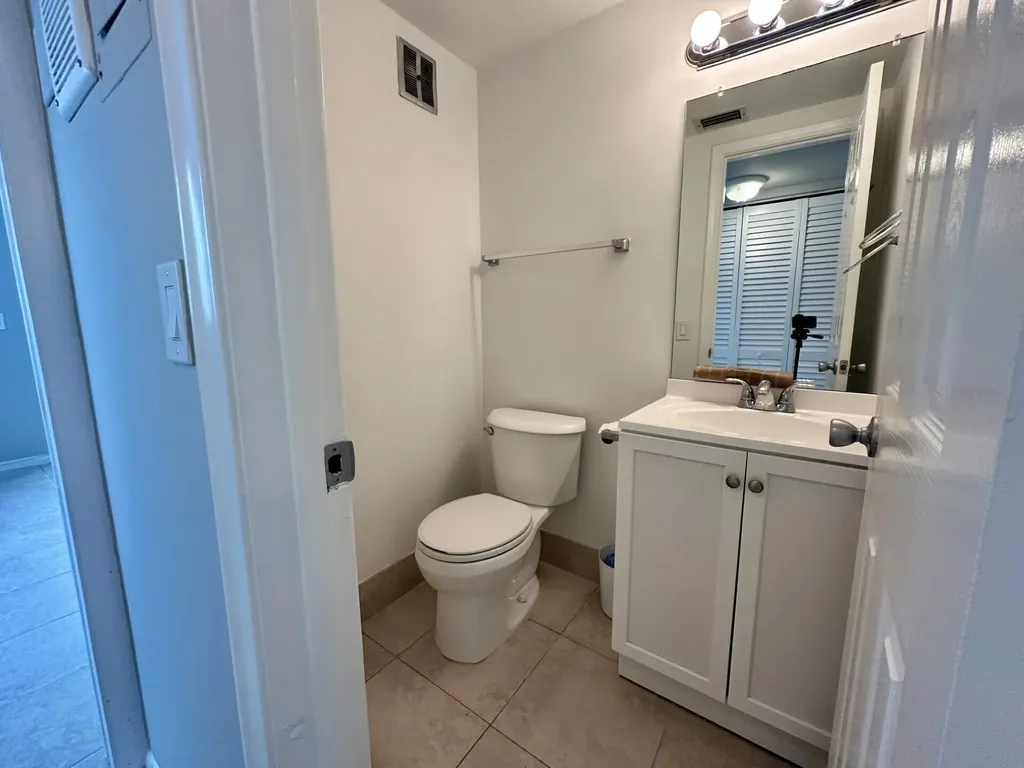 20 Norwich A West Palm Beach FL 33417