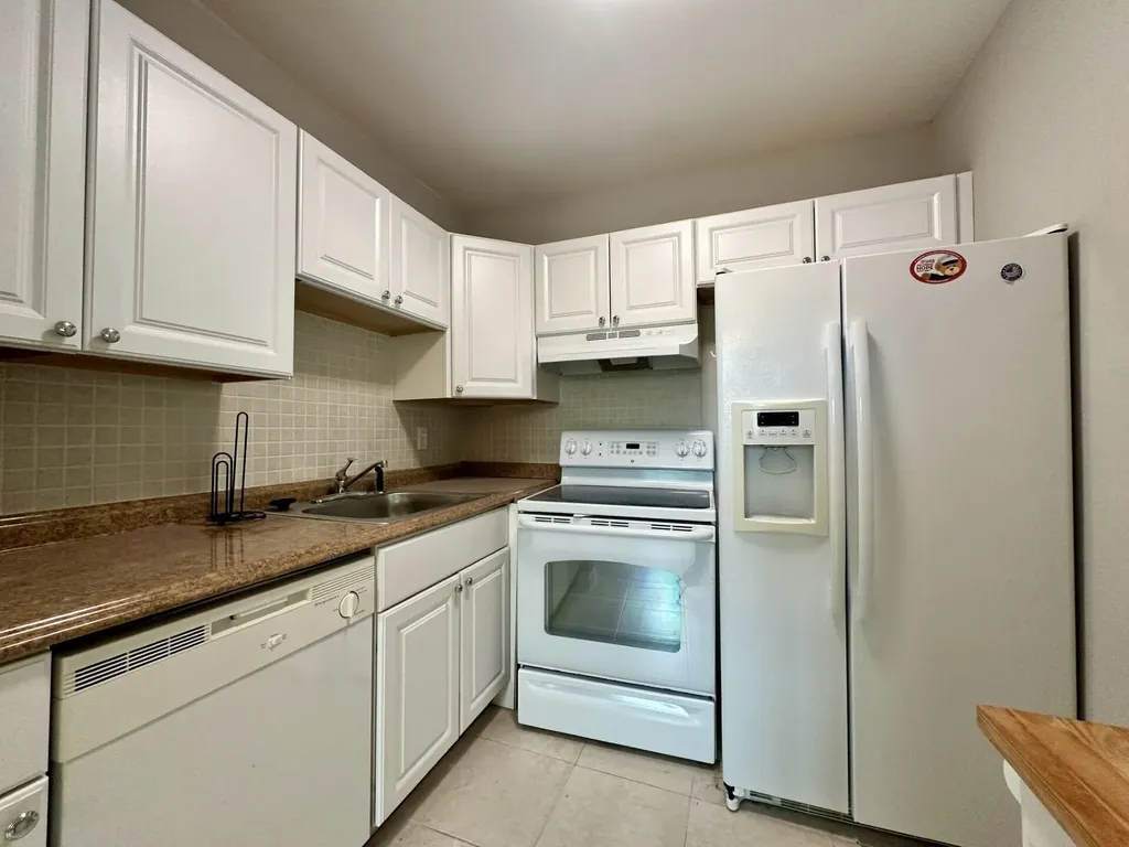 20 Norwich A West Palm Beach FL 33417