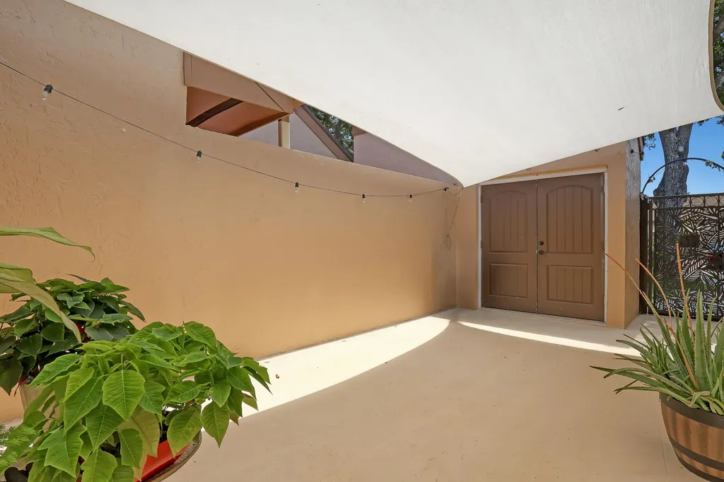 5203 Peppercorn Street Palm Beach Gardens FL 33418