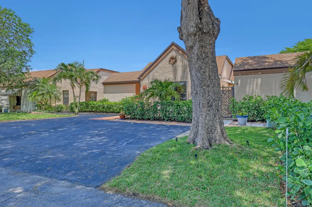 5203 Peppercorn Street Palm Beach Gardens FL 33418