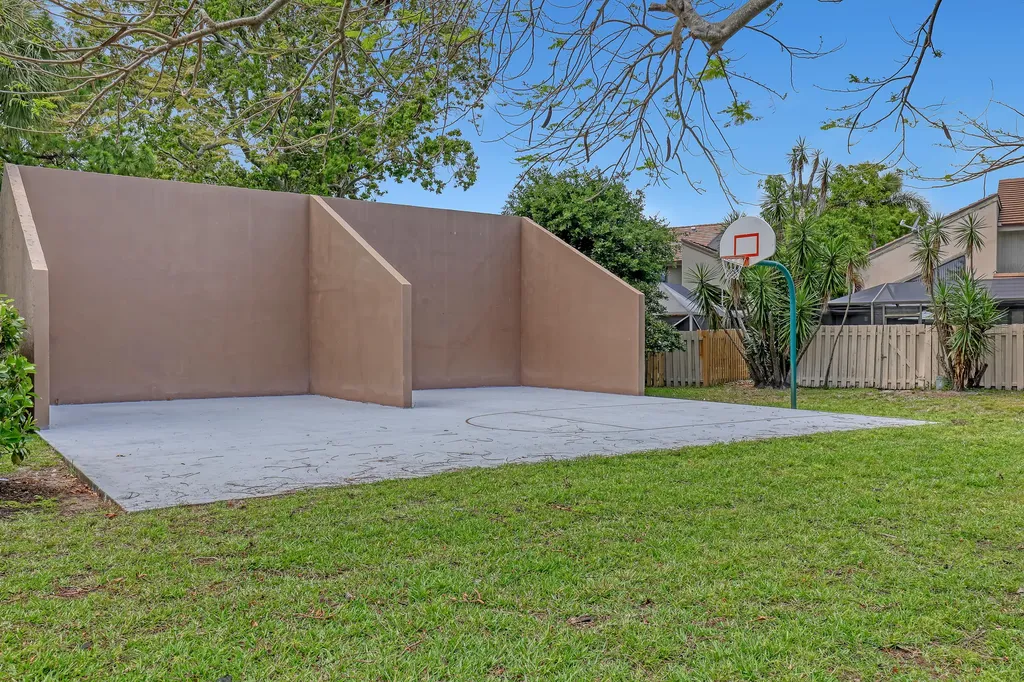 5203 Peppercorn Street Palm Beach Gardens FL 33418