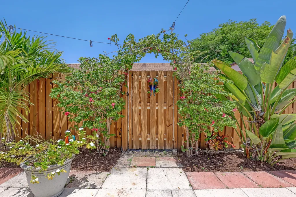 5203 Peppercorn Street Palm Beach Gardens FL 33418