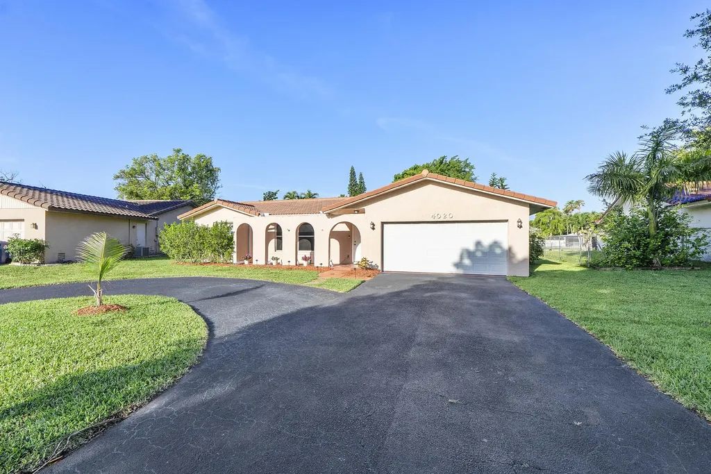 4020 NW 113th Avenue Coral Springs FL 33065
