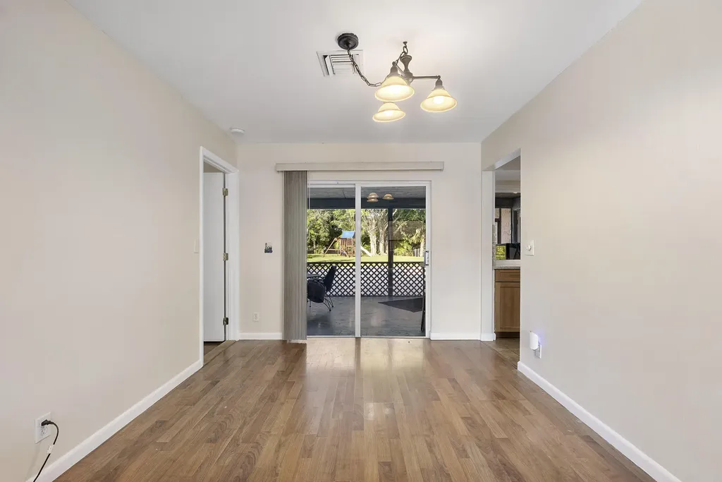 4020 NW 113th Avenue Coral Springs FL 33065
