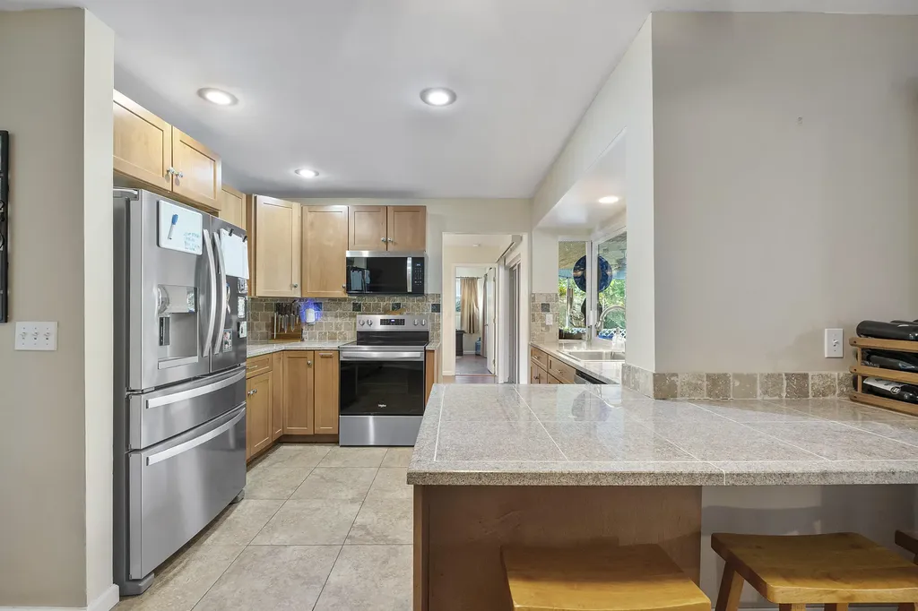 4020 NW 113th Avenue Coral Springs FL 33065