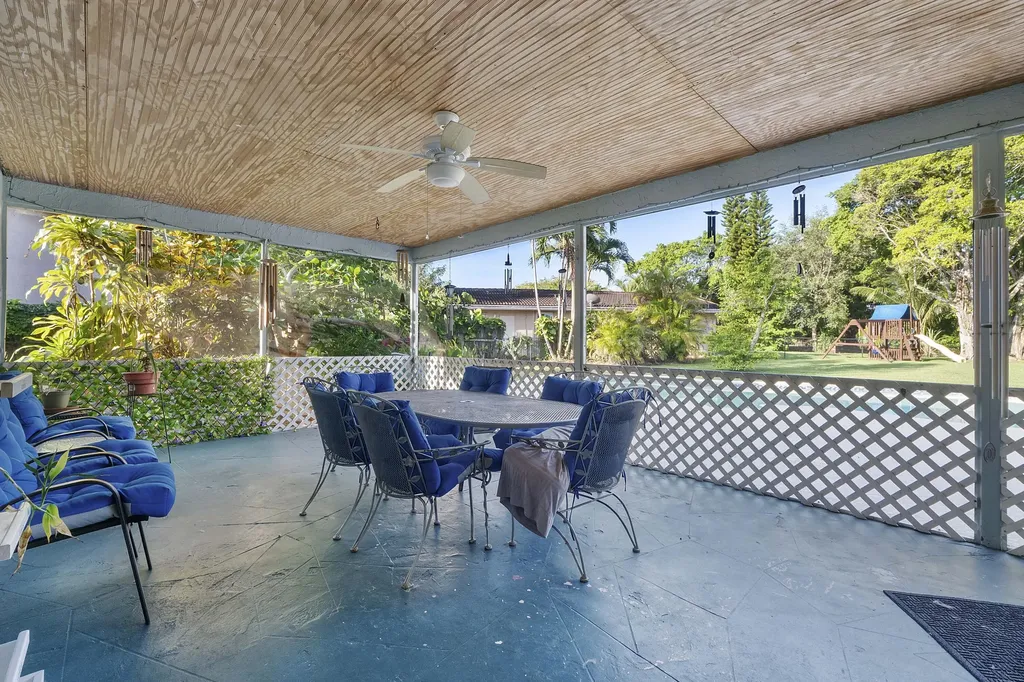 4020 NW 113th Avenue Coral Springs FL 33065