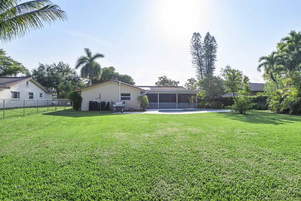 4020 NW 113th Avenue Coral Springs FL 33065