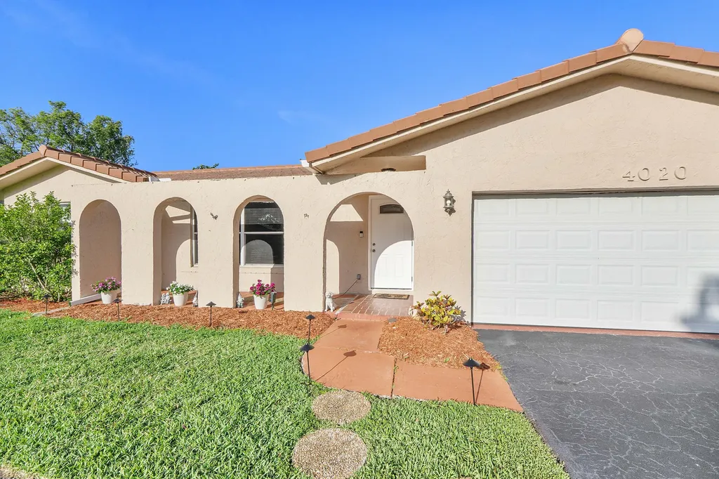 4020 NW 113th Avenue Coral Springs FL 33065