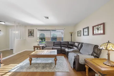 4020 NW 113th Avenue Coral Springs FL 33065