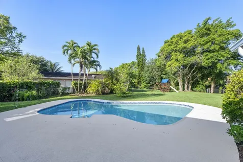 4020 NW 113th Avenue Coral Springs FL 33065