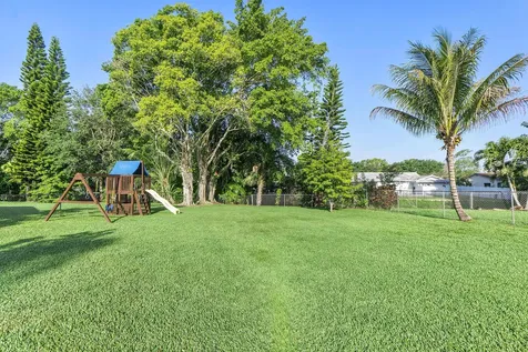 4020 NW 113th Avenue Coral Springs FL 33065