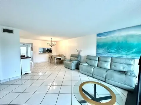 3601 Inverrary Drive Lauderhill FL 33319