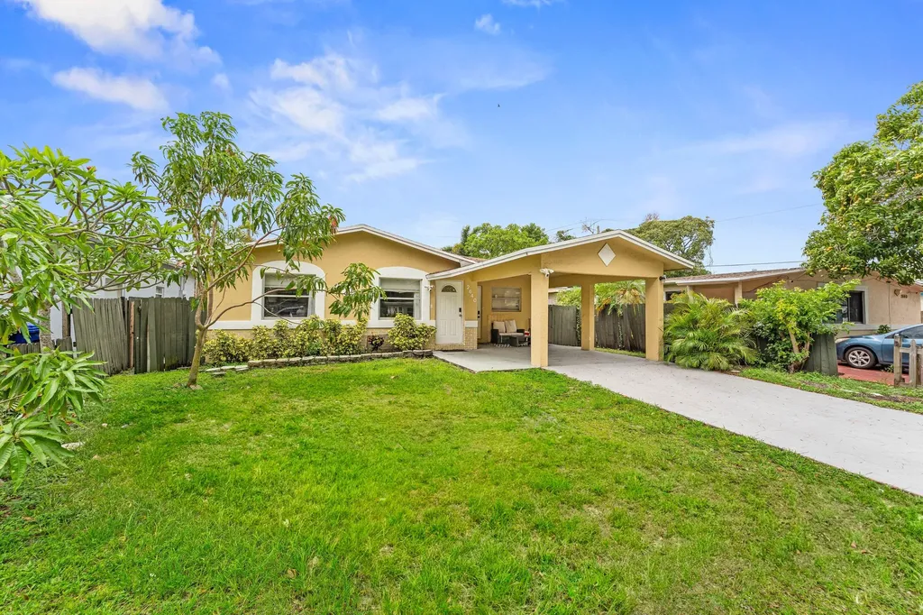 2640 NW 14th Court Fort Lauderdale FL 33311