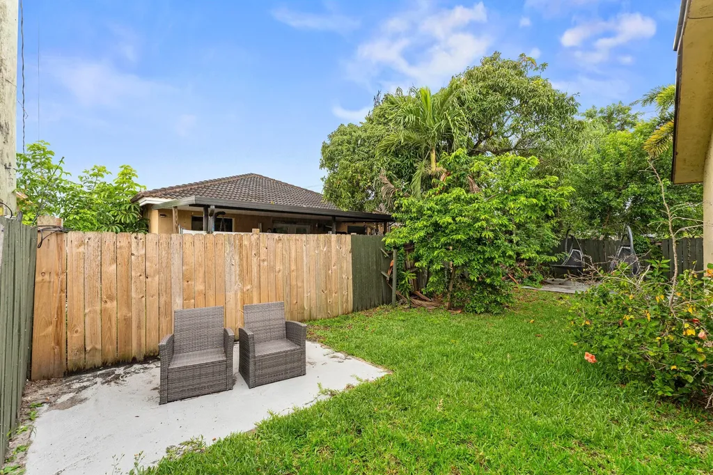 2640 NW 14th Court Fort Lauderdale FL 33311