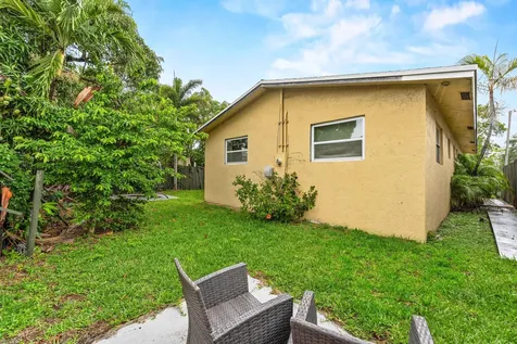 2640 NW 14th Court Fort Lauderdale FL 33311