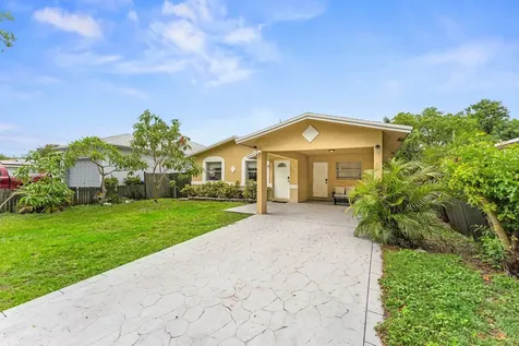 2640 NW 14th Court Fort Lauderdale FL 33311