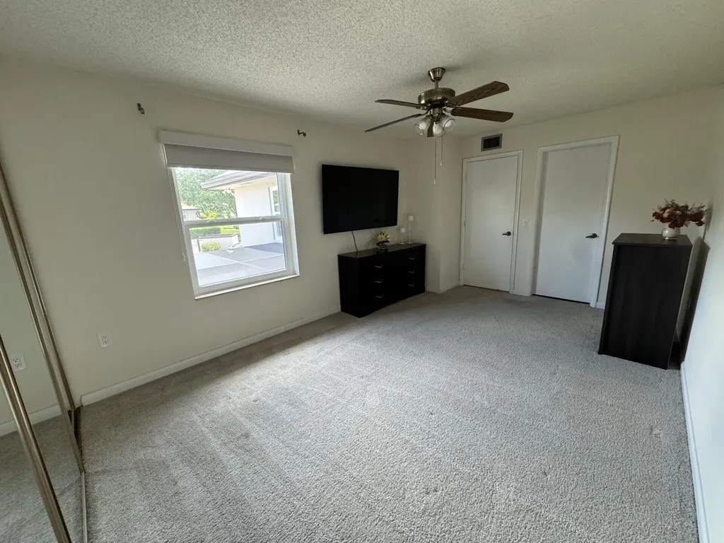 20 Bedford Court Royal Palm Beach FL 33411