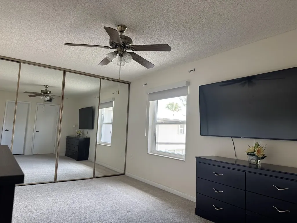 20 Bedford Court Royal Palm Beach FL 33411
