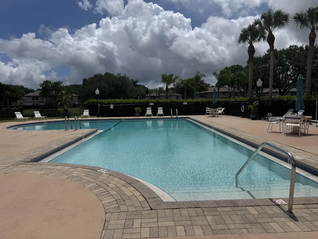 20 Bedford Court Royal Palm Beach FL 33411