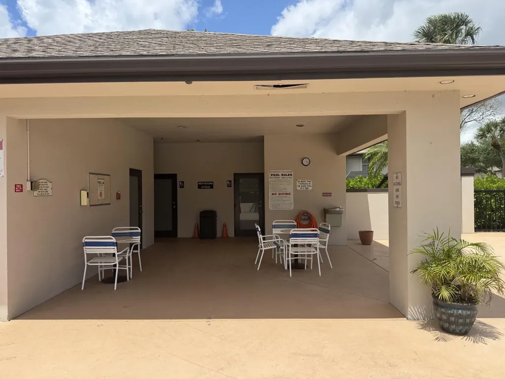 20 Bedford Court Royal Palm Beach FL 33411