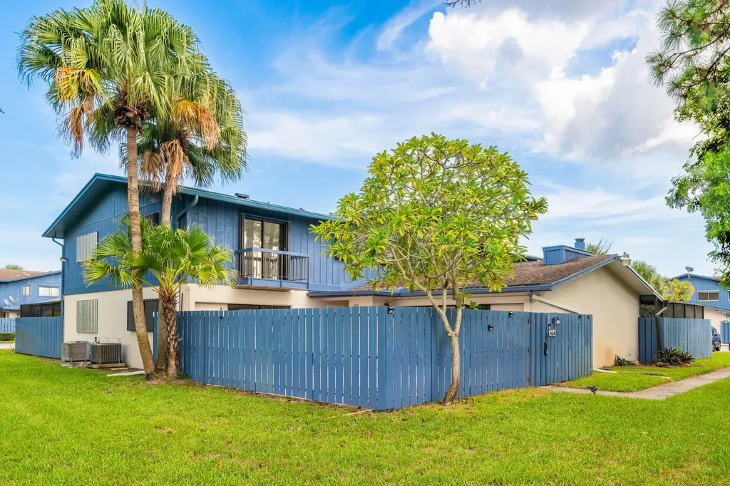 4643 Holly Lake Drive Lake Worth FL 33463