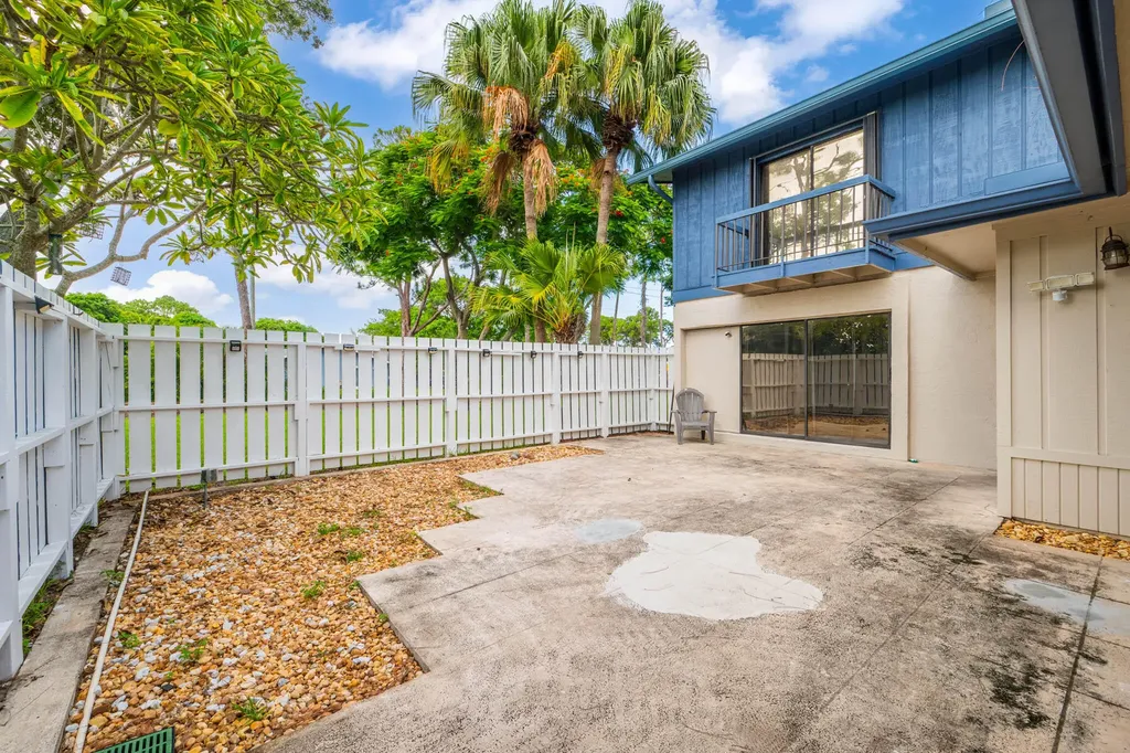 4643 Holly Lake Drive Lake Worth FL 33463