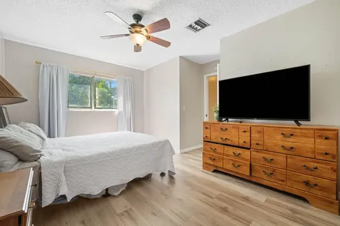 4643 Holly Lake Drive Lake Worth FL 33463