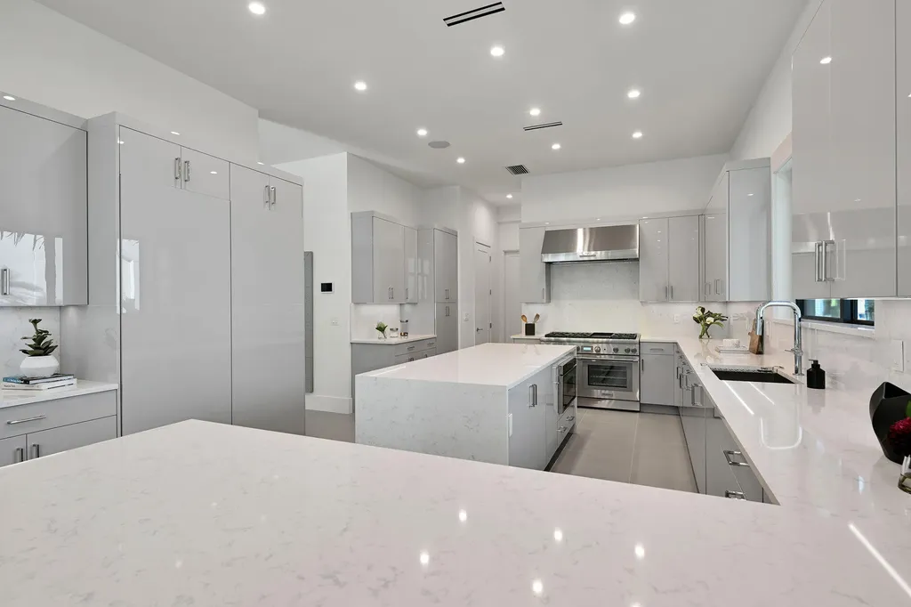 16701 Mosaic Place Delray Beach FL 33446