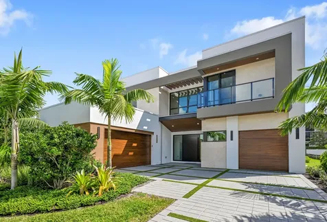 16701 Mosaic Place Delray Beach FL 33446