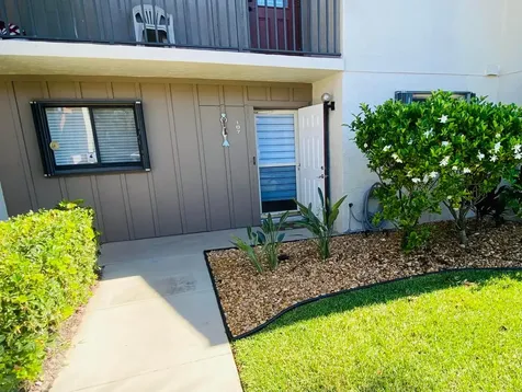 1600 NE Dixie Highway Jensen Beach FL 34957