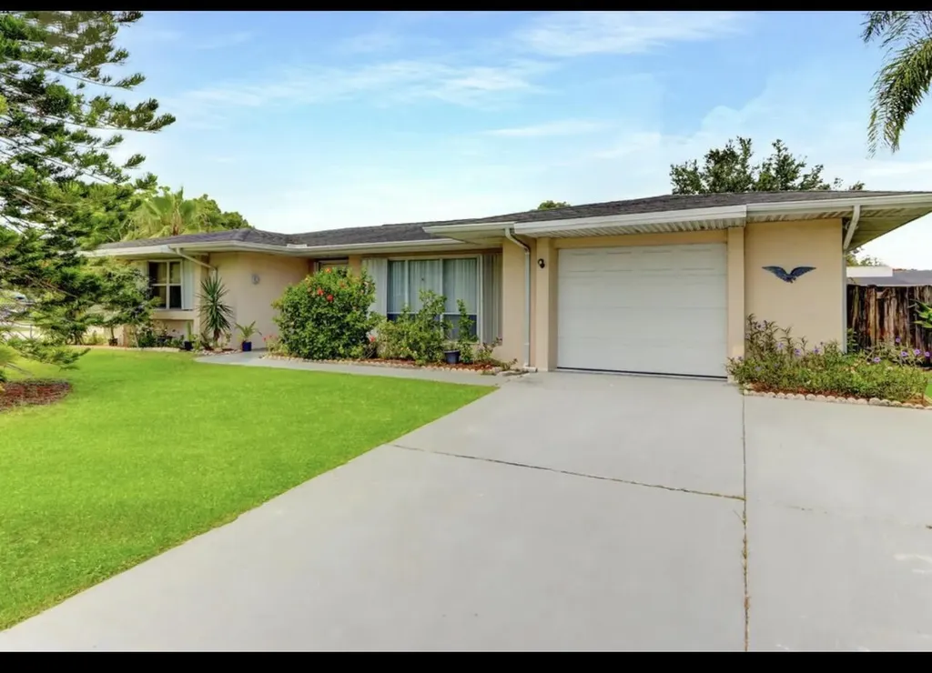 216 NE Mainsail Street Port St Lucie FL 34983