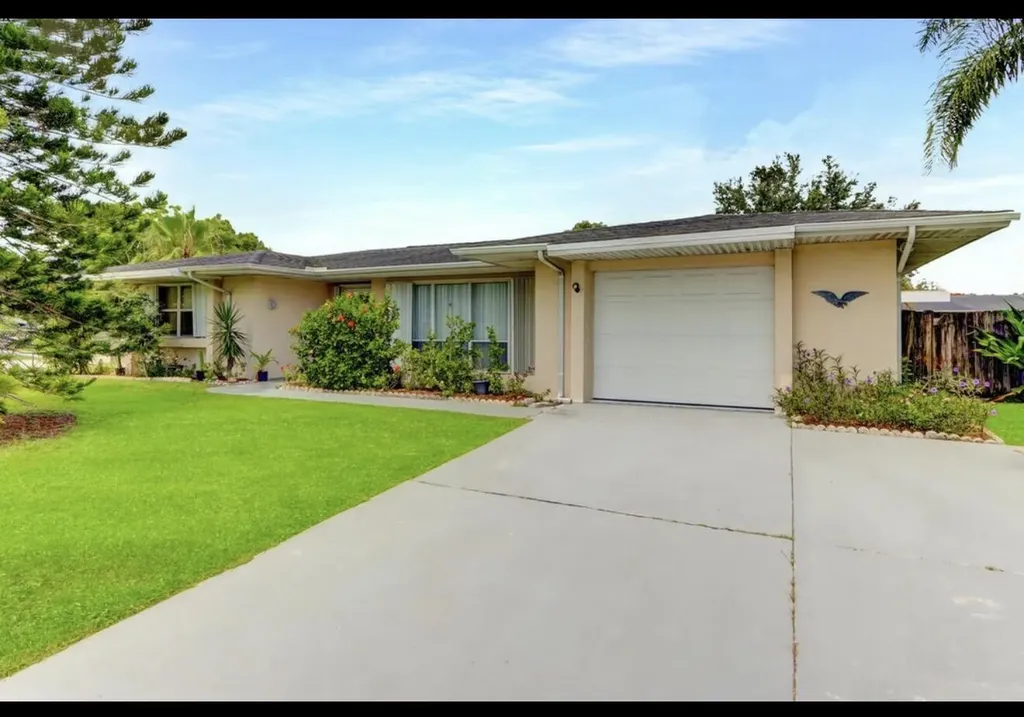 216 NE Mainsail Street Port St Lucie FL 34983