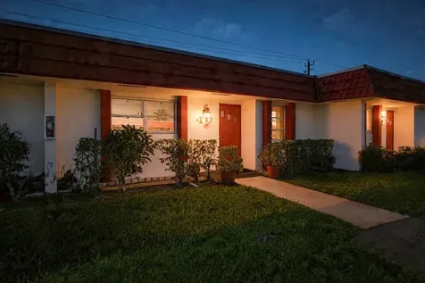 5800 W Fernley Drive Drive W Greenacres FL 33415