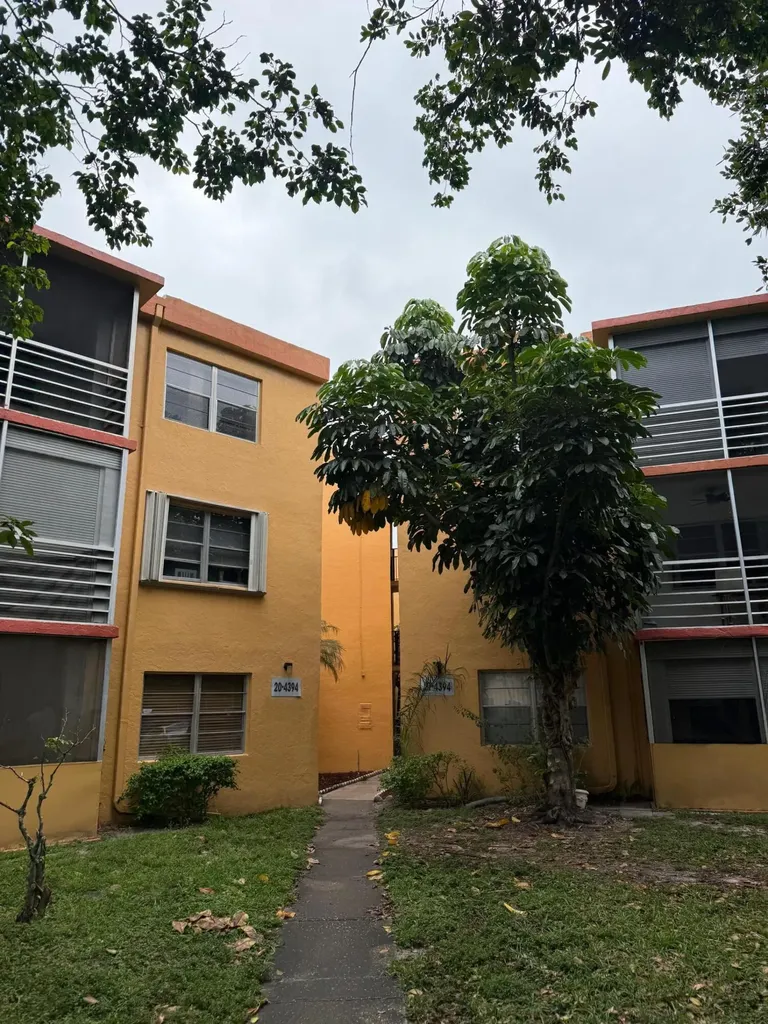 4394 NW 9th Avenue Pompano Beach FL 33064