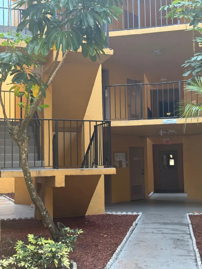 4394 NW 9th Avenue Pompano Beach FL 33064