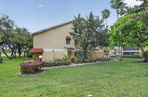 3041 N Oakland Forest Drive Oakland Park FL 33309