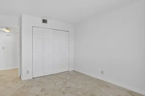 3041 N Oakland Forest Drive Oakland Park FL 33309