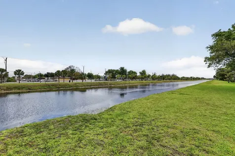 3041 N Oakland Forest Drive Oakland Park FL 33309