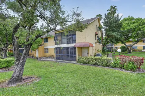 3041 N Oakland Forest Drive Oakland Park FL 33309