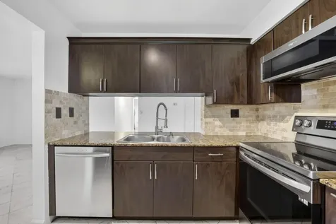 3041 N Oakland Forest Drive Oakland Park FL 33309