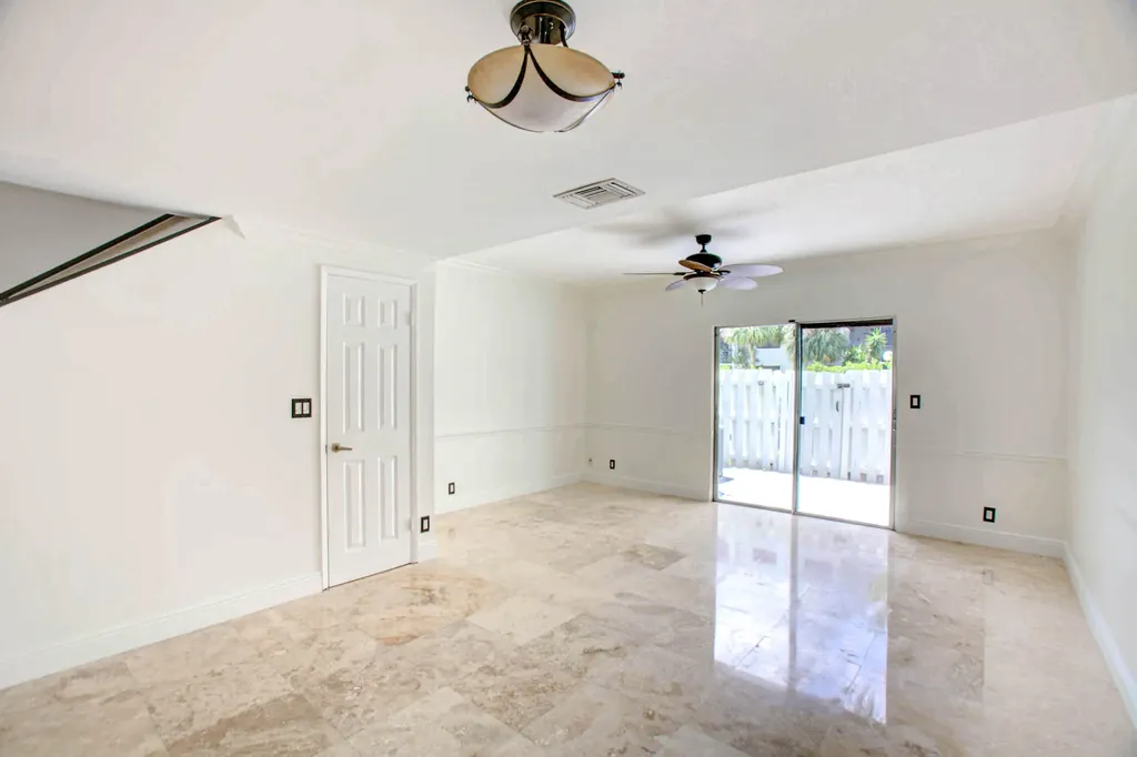 2855 NE 15th Street Pompano Beach FL 33062