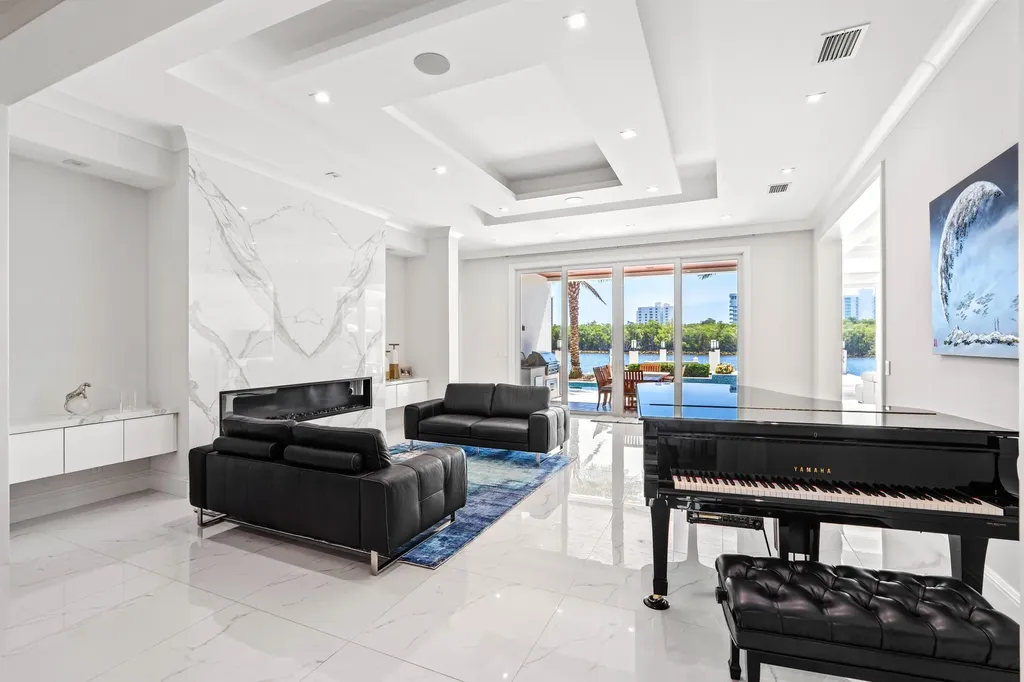 7212 NE 8th Drive Boca Raton FL 33487