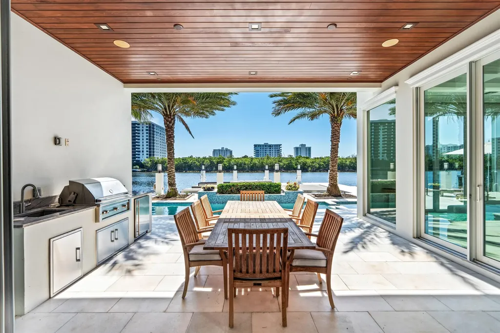 7212 NE 8th Drive Boca Raton FL 33487