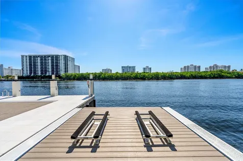 7212 NE 8th Drive Boca Raton FL 33487