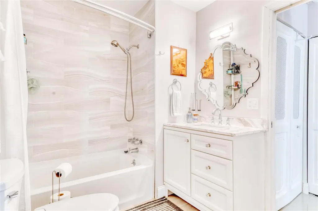 8751 Chevy Chase Drive Boca Raton FL 33433
