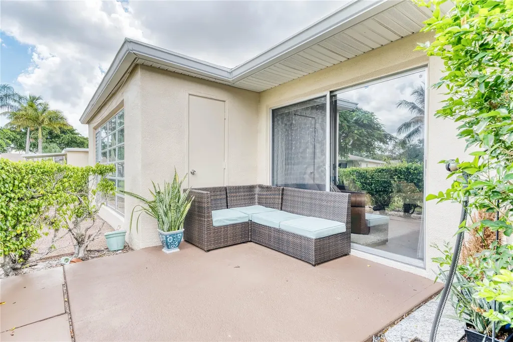 8751 Chevy Chase Drive Boca Raton FL 33433