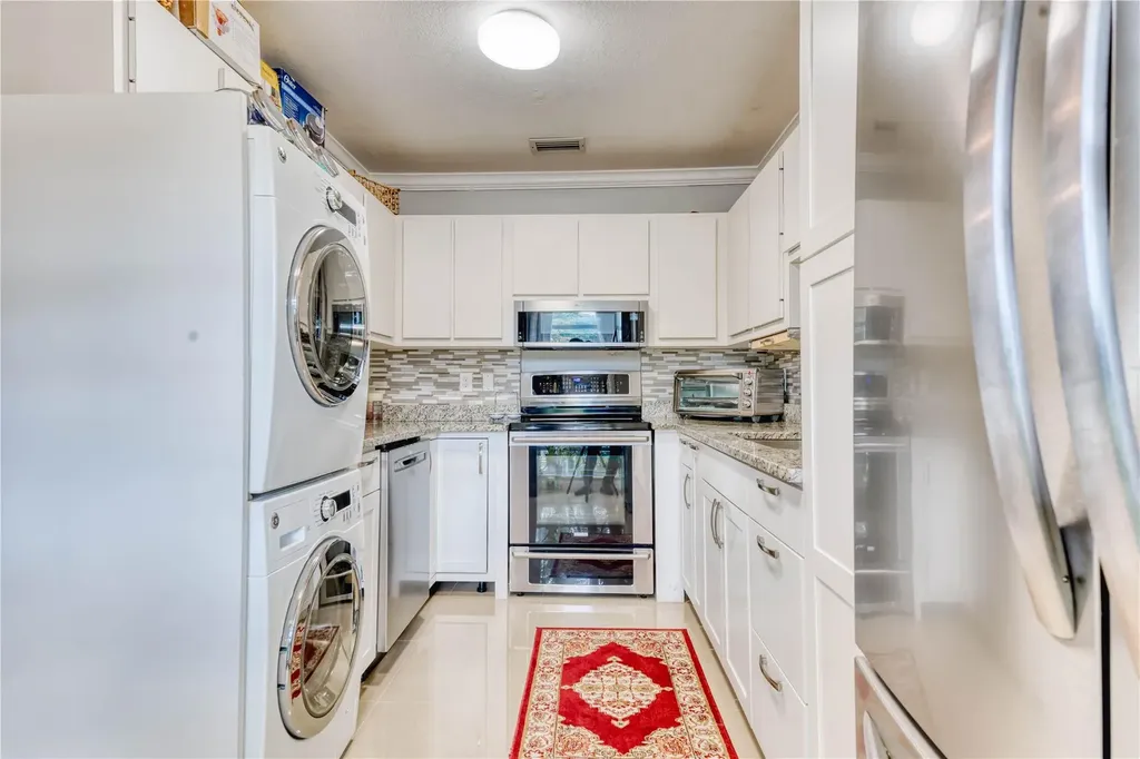 8751 Chevy Chase Drive Boca Raton FL 33433
