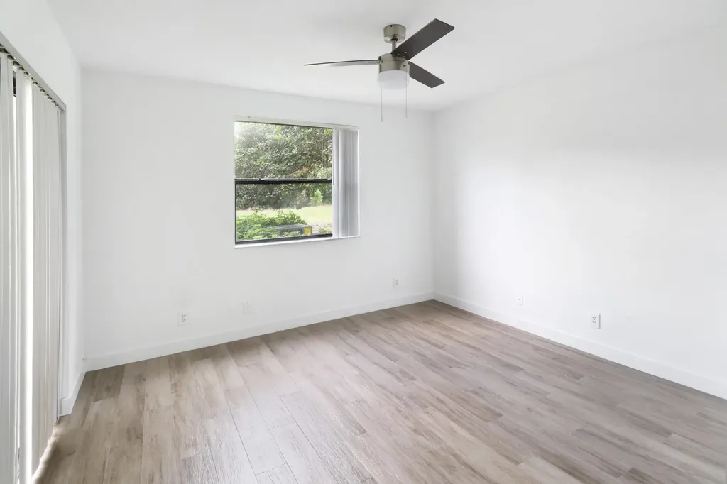5701 Riverside Drive Coral Springs FL 33067