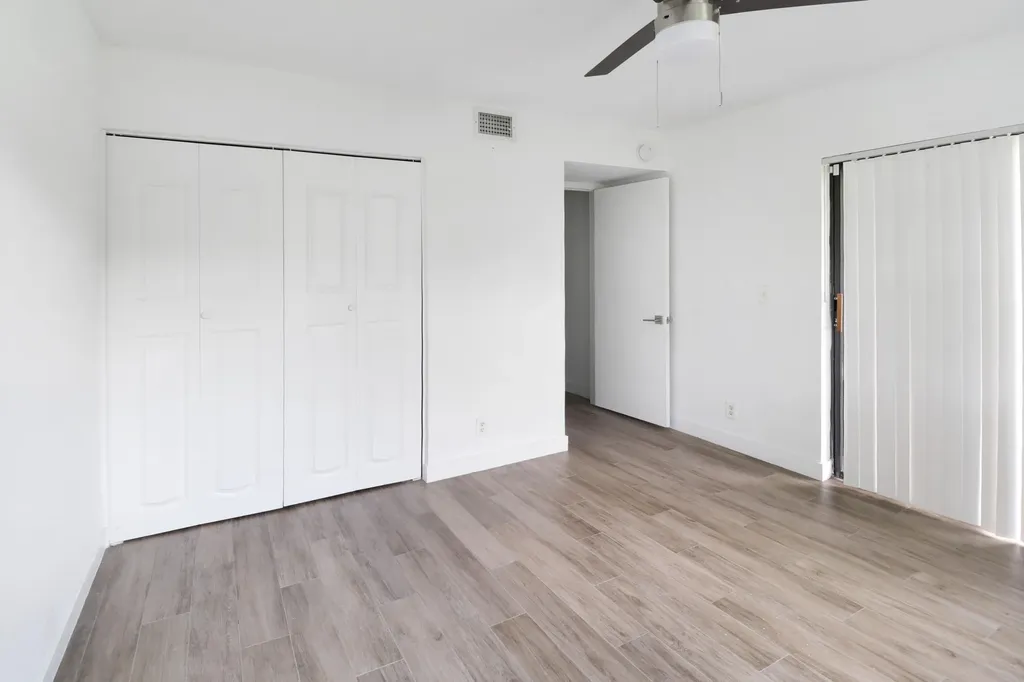 5701 Riverside Drive Coral Springs FL 33067