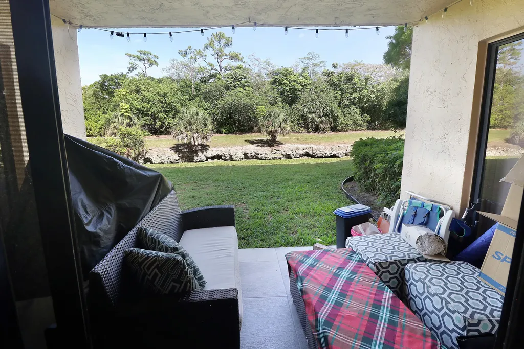 5701 Riverside Drive Coral Springs FL 33067